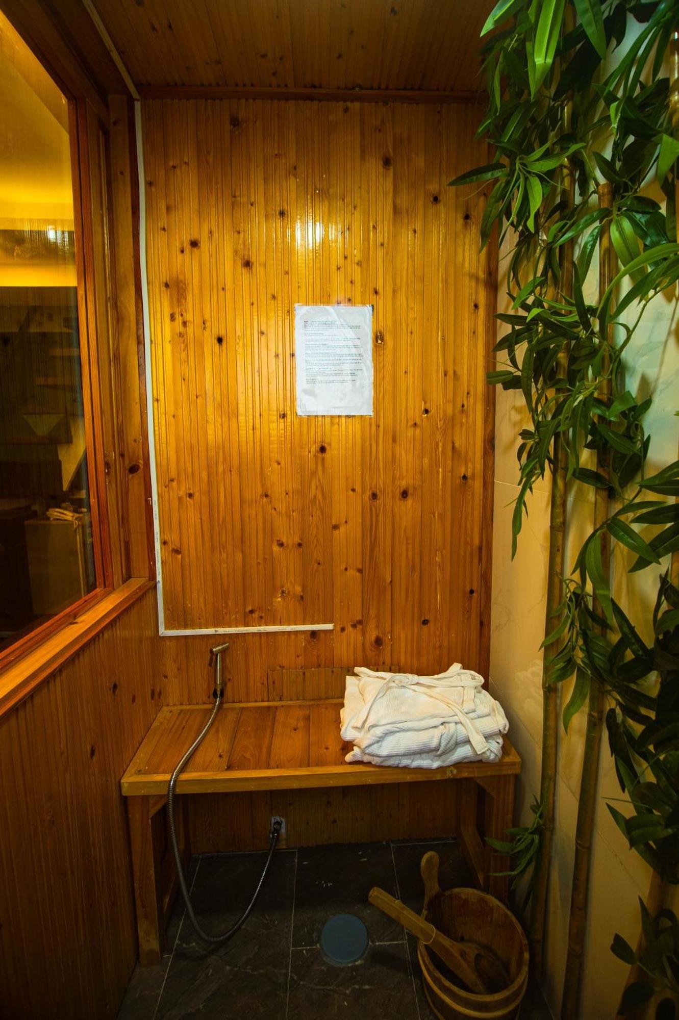 Tan Binh Hotel Ho Chi Minh City Exterior photo